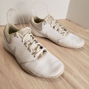 Nike Cheer Sideline IV White Sneakers Women’s Size 9 Lightweight Athletic Shoes